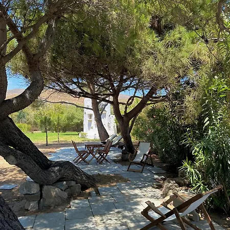 Spiti Paralia Livadi (Serifos)